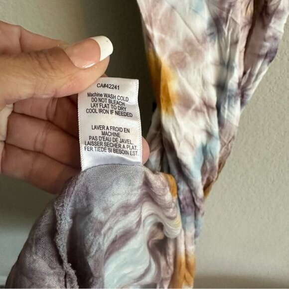 YFB Young Fabulous & Broke Isla Faux Wrap Multicolor Midi Dress Sz Small - Picture 3 of 11